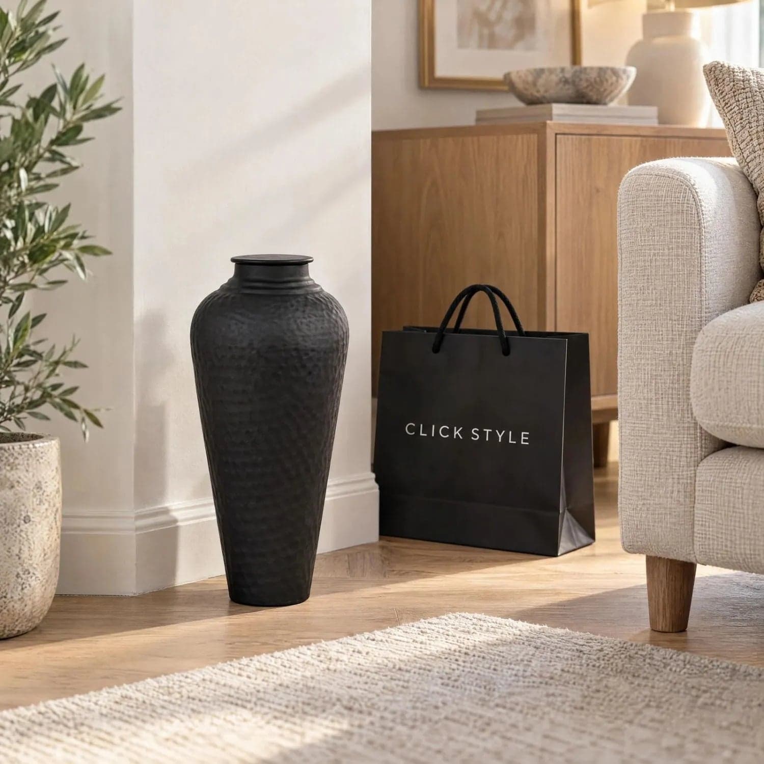 Matt Black Hammered Metal Floor Standing Vase with Removable Lid – Tapered Decorative Vase 41x20x20cm